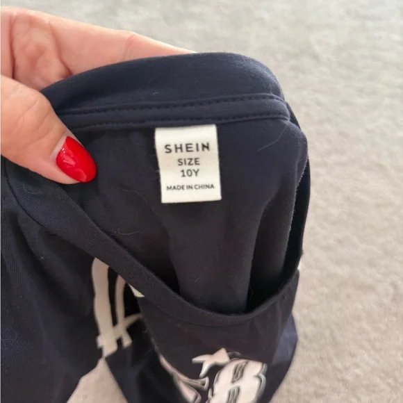 SHEIN Dark Blue Kids Tee with White Accents - Picture 3 of 3